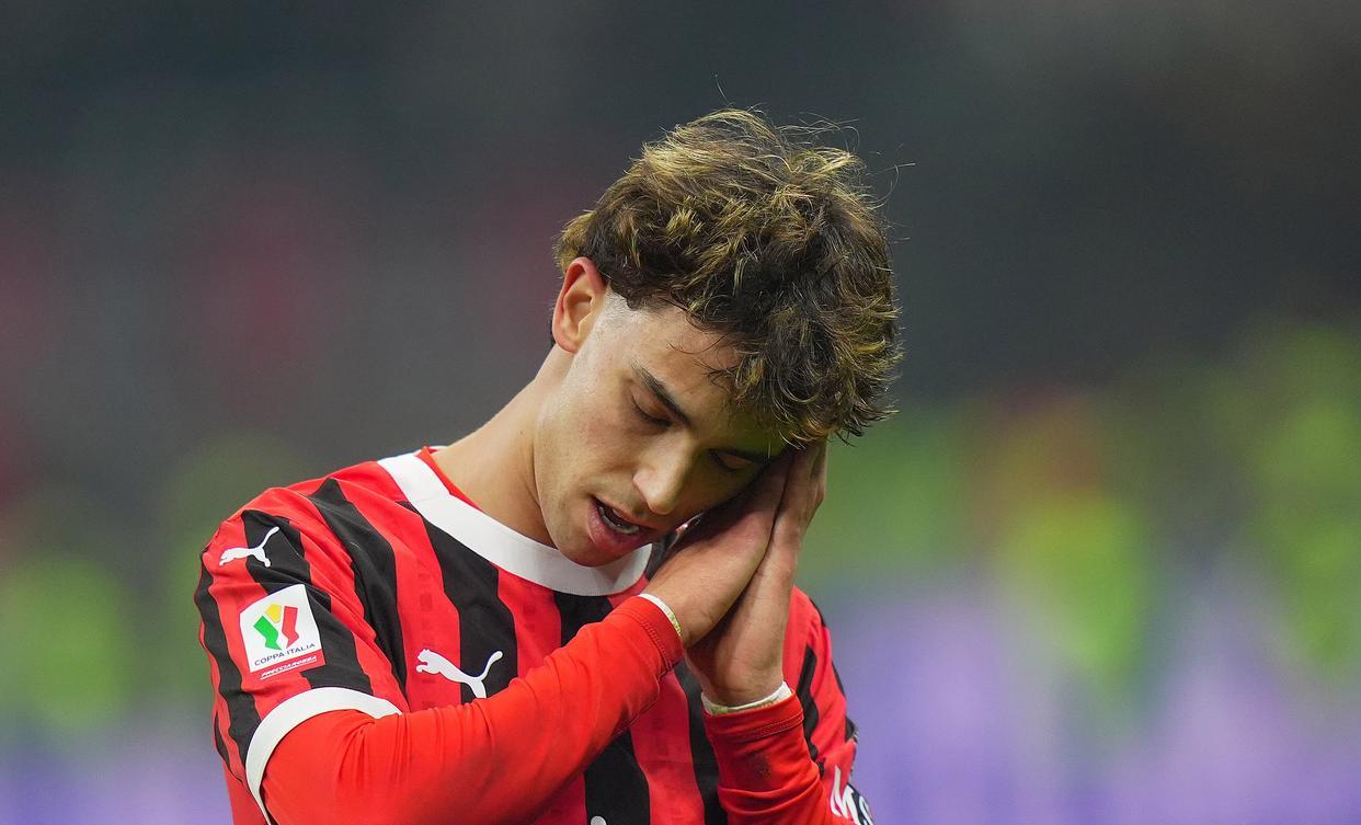 包含AC米兰惨遭逆转，遗憾失利的词条