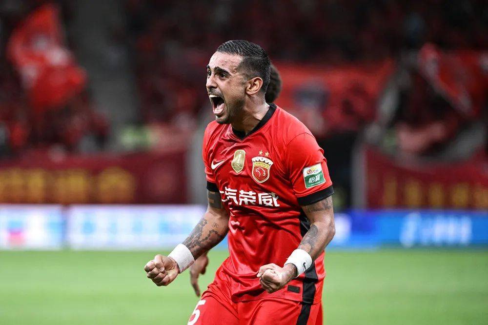 申花客场遭富力反杀，冠军之途遭障碍