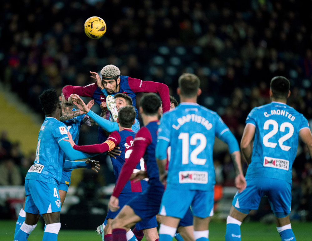 关于巴萨球迷的热情让城市充满了足球氛围的信息