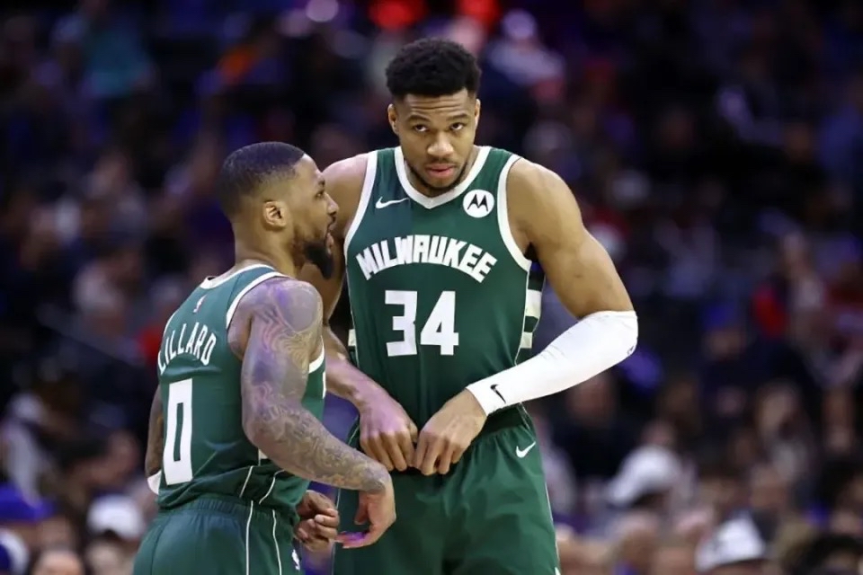 爱游戏APP-关于青岛队轻取雄鹿，字母哥关键制胜的信息