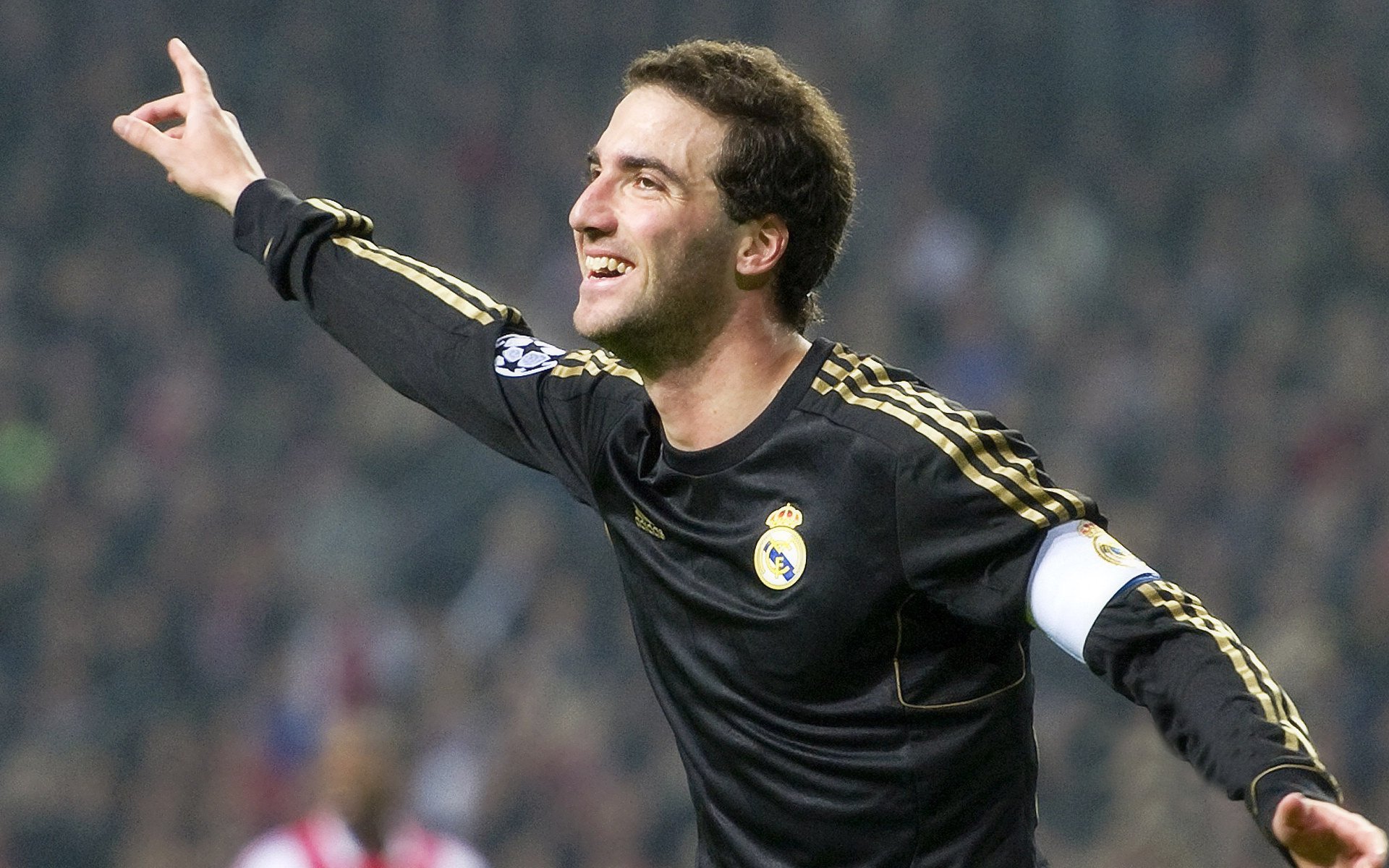 伊朗血拼洪都拉斯，奥纳纳彻底打爆防线